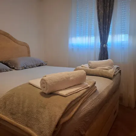 San شقة يوبوسكي